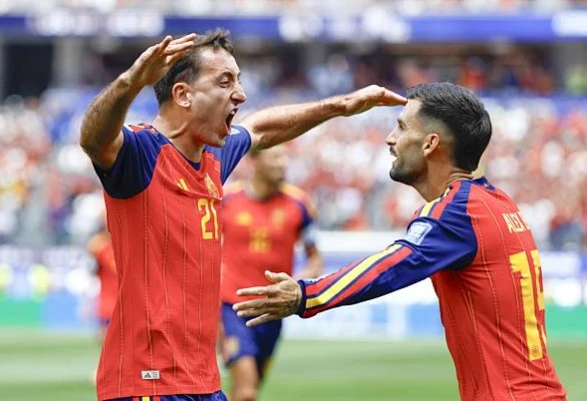 Chiến binh thầm lặng của tuyển Tây Ban Nha tại World Cup