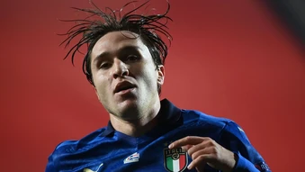 Chiesa châm ngòi phẫn nộ vì bỏ ĐTQG phục vụ Liverpool