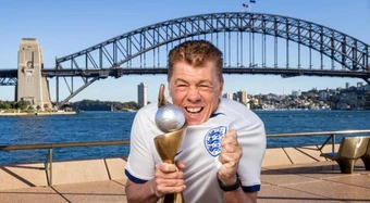 Cổ động viên Anh bán nhà 350.000 bảng đi xem World Cup