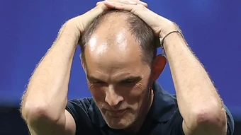 Cựu sao Anh đòi sa thải Tuchel vì dùng tới 6 hậu vệ