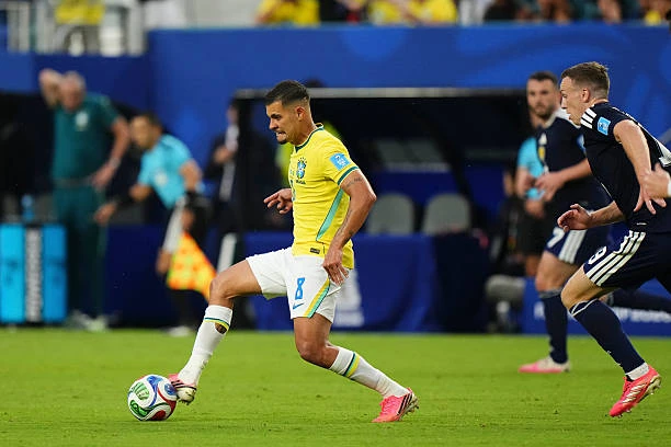 Dàn sao thăng hoa giúp Brazil khẳng định vị thế ứng viên