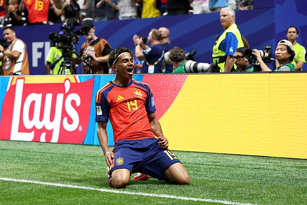 Dấu ấn World Cup tuổi 18 và lời khẳng định của Lamine Yamal Dấu ấn World Cup tuổi 18 và lời khẳng định của Lamine Yamal