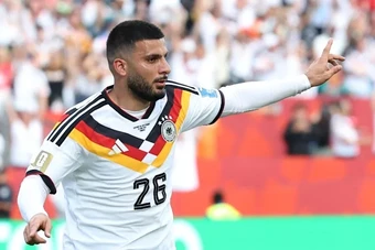 Deniz Undav: Từ công nhân nhà máy đến ứng viên Chiếc giày vàng World Cup 2026