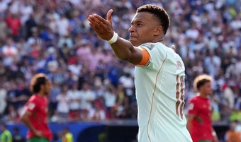 Deschamps gọi Mbappe là tấm gương mẫu mực của tuyển Pháp