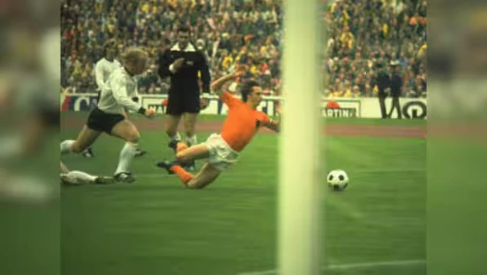 Di sản bất tử của Johan Cruyff từ vết gãy Munich 1974 Di sản bất tử của Johan Cruyff từ vết gãy Munich 1974