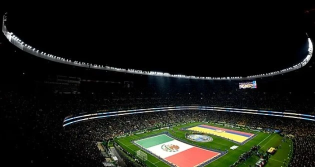 Độ cao Azteca phá vỡ những bản năng của tuyển Anh Độ cao Azteca phá vỡ những bản năng của tuyển Anh