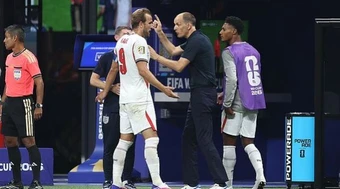 Donald Trump không hài lòng khi Tuchel bắt Kane đá phòng ngự