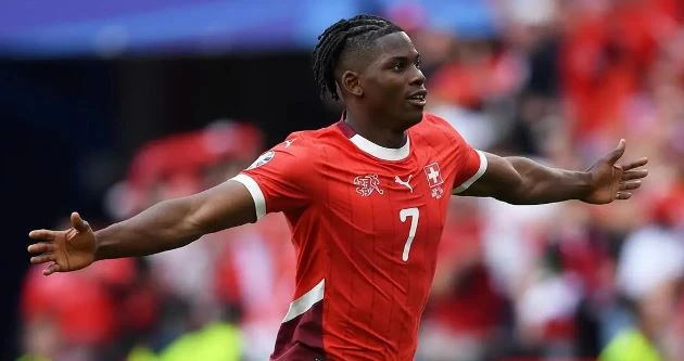 Embolo đá quả phạt đền lịch sử cho Thụy Sĩ ở World Cup Embolo đá quả phạt đền lịch sử cho Thụy Sĩ ở World Cup