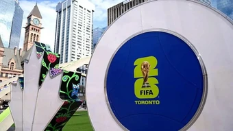 FIFA đòi tiền 60 cổ động viên nhận vé World Cup miễn phí