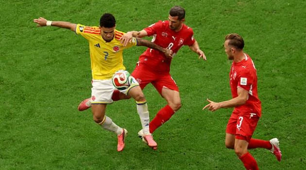 Hạ Colombia trên chấm luân lưu, Thụy Sĩ đấu Argentina ở tứ kết Hạ Colombia trên chấm luân lưu, Thụy Sĩ đấu Argentina ở tứ kết