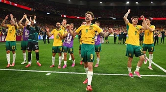 Hạ Thổ Nhĩ Kỳ 2-0, Australia thắng trận mở màn World Cup sau 18 năm
