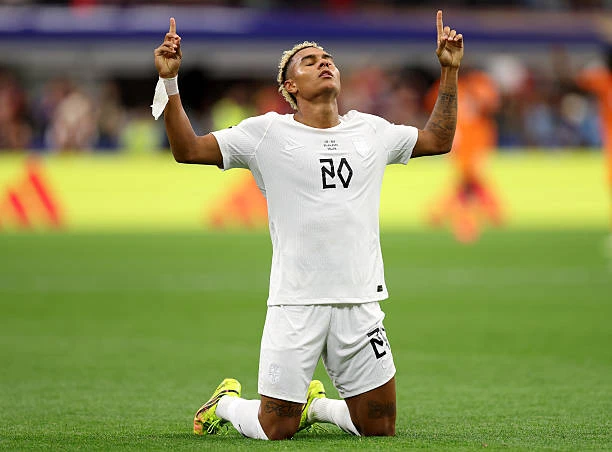 Haaland ghi bàn quyết định đưa Na Uy vào vòng 16 đội World Cup 2026 Haaland ghi bàn quyết định đưa Na Uy vào vòng 16 đội World Cup 2026