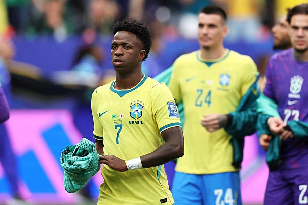 Haaland và Vinicius thắp sáng vòng 16 đội World Cup Haaland và Vinicius thắp sáng vòng 16 đội World Cup