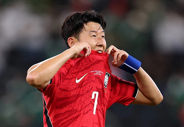 Hàn Quốc trả giá đắt vì canh bạc Son Heung-min Hàn Quốc trả giá đắt vì canh bạc Son Heung-min