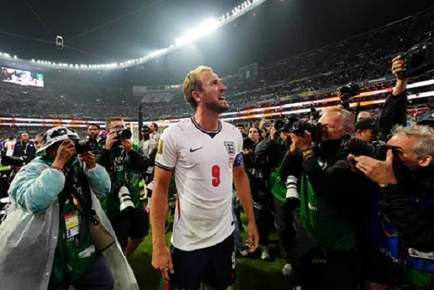 Harry Kane tiết lộ lý do mất giọng sau trận thắng Mexico Harry Kane tiết lộ lý do mất giọng sau trận thắng Mexico