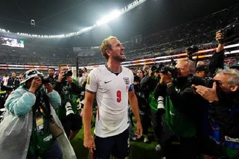 Harry Kane tiết lộ lý do mất giọng sau trận thắng Mexico