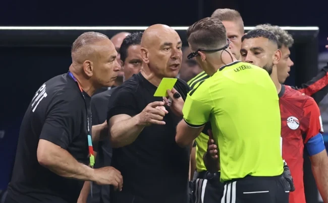 HLV Ai Cập phẫn nộ tố trọng tài thiên vị Argentina của Messi HLV Ai Cập phẫn nộ tố trọng tài thiên vị Argentina của Messi