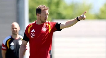 HLV Nagelsmann phản hồi vụ rò rỉ danh sách tuyển Đức