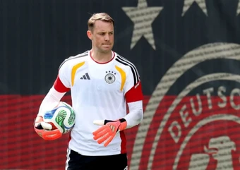 HLV Nagelsmann xác nhận Manuel Neuer sẵn sàng ra sân