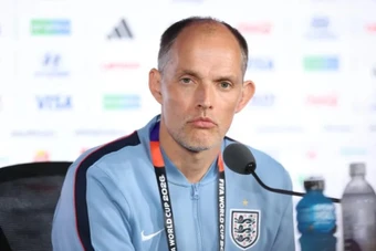 HLV Tuchel bất ngờ khi Argentina đổi màu áo, đoán do mê tín