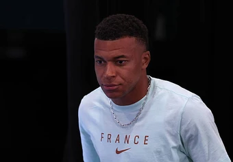 Huyền thoại Pháp nổi giận khi Mbappe bị đánh giá thấp