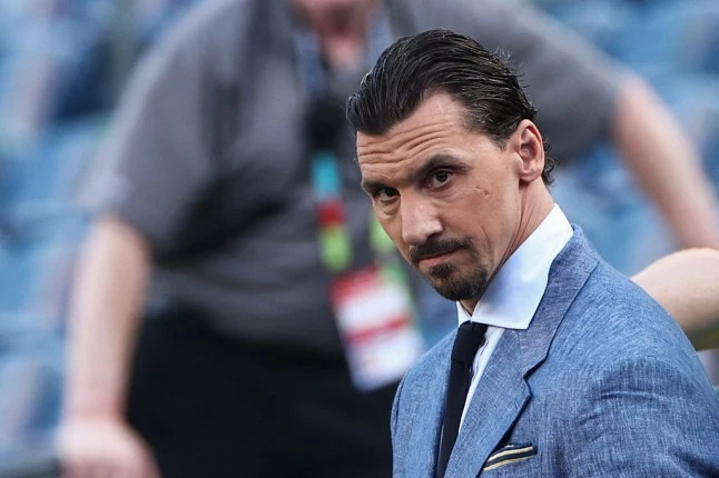 Ibrahimovic: Tôi sẽ húc đầu vào Paredes rồi bị đuổi khỏi sân