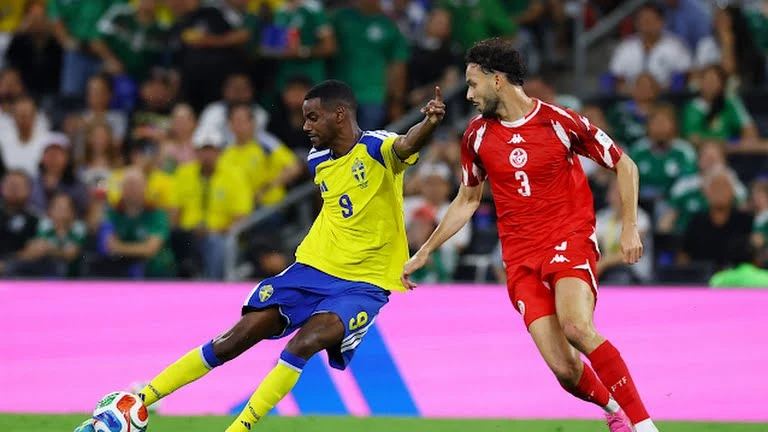 Isak rực sáng và lời khẳng định gửi đến Liverpool Isak rực sáng và lời khẳng định gửi đến Liverpool