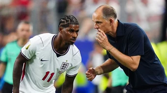 Khi Thomas Tuchel khước từ áp lực để chiều lòng đám đông