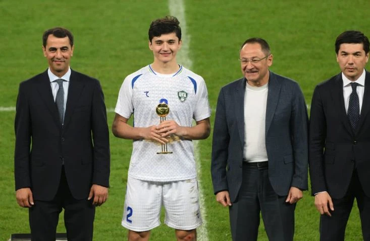 Khusanov và sứ mệnh Ronaldo của bóng đá Uzbekistan Khusanov và sứ mệnh Ronaldo của bóng đá Uzbekistan
