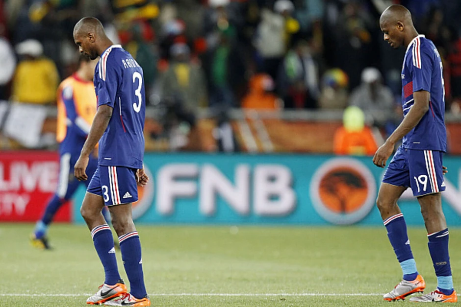 Kịch bản tự hủy của người Pháp mang tên Nicolas Anelka