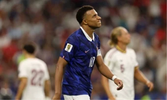 Kylian Mbappe nổi giận vì quả phạt đền của Tây Ban Nha