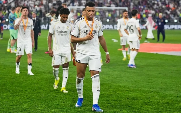 Kylian Mbappe và lằn ranh nghiệt ngã giữa người hùng - tội đồ Kylian Mbappe và lằn ranh nghiệt ngã giữa người hùng - tội đồ