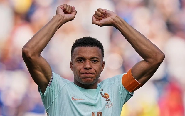 Kylian Mbappe và lằn ranh nghiệt ngã giữa người hùng - tội đồ Kylian Mbappe và lằn ranh nghiệt ngã giữa người hùng - tội đồ