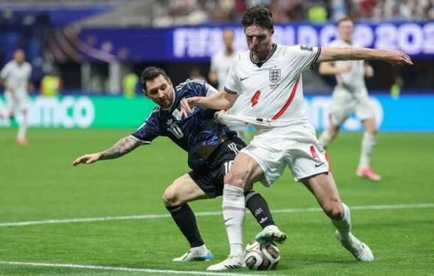 Laporte cảnh báo lối đá rát của Argentina Laporte cảnh báo lối đá rát của Argentina