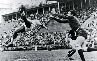 Lịch sử FIFA World Cup 1938: Italy bảo vệ ngai vàng và thiên tài Leonidas