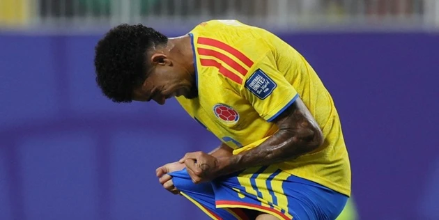 Luis Diaz kém duyên, Colombia cầu nguyện khi vào vòng 16 đội World Cup Luis Diaz kém duyên, Colombia cầu nguyện khi vào vòng 16 đội World Cup