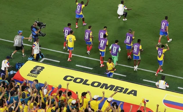 Luis Diaz kém duyên, Colombia cầu nguyện khi vào vòng 16 đội World Cup Luis Diaz kém duyên, Colombia cầu nguyện khi vào vòng 16 đội World Cup