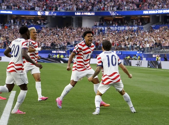 Mỹ lập kỷ lục, trận mở màn World Cup có nhiều người xem hơn chung kết NBA Mỹ lập kỷ lục, trận mở màn World Cup có nhiều người xem hơn chung kết NBA