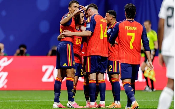 Màn lột xác của Tây Ban Nha: Khi "La Roja" tìm lại bản ngã tấn công Màn lột xác của Tây Ban Nha: Khi "La Roja" tìm lại bản ngã tấn công
