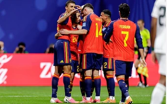 Màn lột xác của Tây Ban Nha: Khi "La Roja" tìm lại bản ngã tấn công