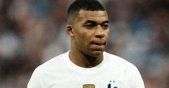 Mbappe bị chính trị gia Paraguay phân biệt chủng tộc