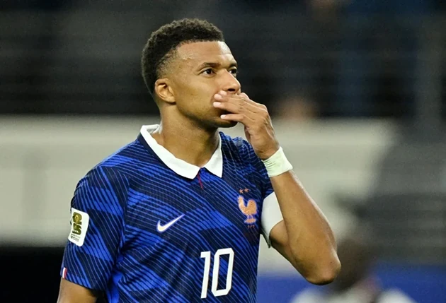 Mbappe chê tuyển Pháp đá cẩu thả trước Tây Ban Nha Mbappe chê tuyển Pháp đá cẩu thả trước Tây Ban Nha