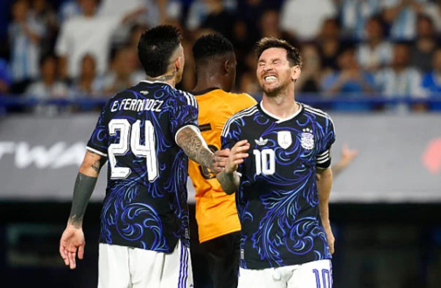 Mbappe cùng Messi phá vỡ chuẩn mực Chiếc giày vàng Mbappe cùng Messi phá vỡ chuẩn mực Chiếc giày vàng