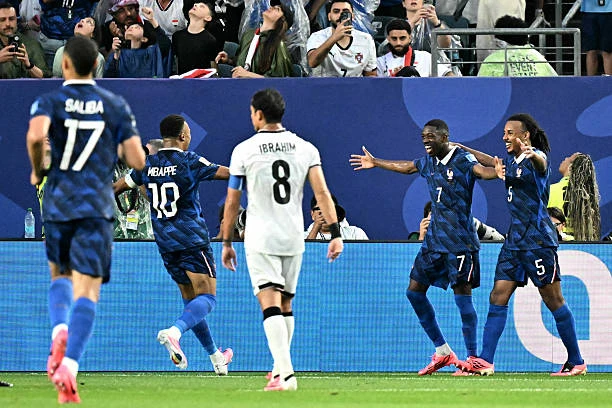 Mbappe lập cú đúp, Pháp hạ Iraq để giành vé đi tiếp Mbappe lập cú đúp, Pháp hạ Iraq để giành vé đi tiếp