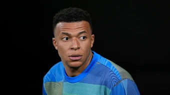 Mbappe và vương miện đầy giông bão của bóng đá Pháp