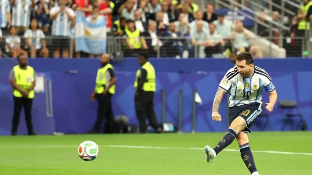 Messi giận bản thân, thừa nhận đá phạt đền tệ trước Áo Messi giận bản thân, thừa nhận đá phạt đền tệ trước Áo