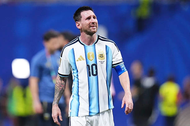 Messi khẳng định trọng tài đã đúng khi từ chối bàn của Ai Cập Messi khẳng định trọng tài đã đúng khi từ chối bàn của Ai Cập
