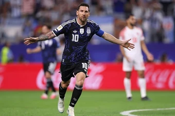 Messi là cầu thủ đầu tiên ghi bàn 7 trận liên tiếp tại World Cup