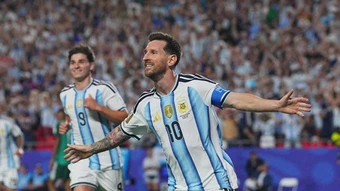 Messi vĩ đại sánh bước cùng Klose trong kỳ World Cup dị biệt