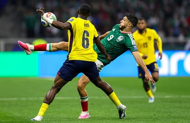 Mexico hạ Ecuador nhờ đòn phủ đầu sắc bén Mexico hạ Ecuador nhờ đòn phủ đầu sắc bén